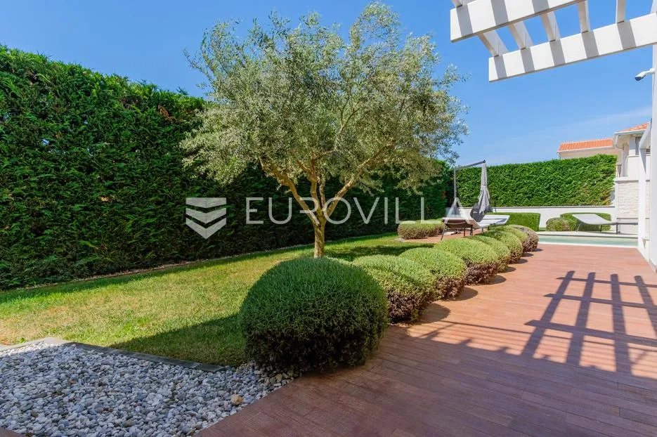 istra, funtana, moderna vila 180 m² s bazenom i privatnim parkingom - slika 19