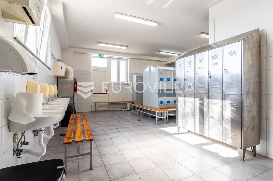 sinj, kukuzovac, poslovna zgrada u gospodarskoj zoni, površine 1.648 m² - slika 12