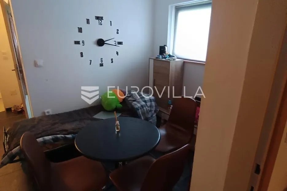 karlovac, banija, stan 37 m², odlična lokacija, renoviran - slika 4