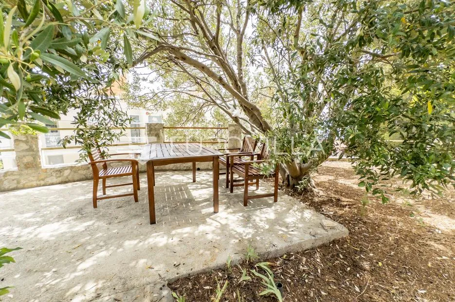 otok hvar - lijepa kamena kuća na mirnoj lokaciji - slika 7