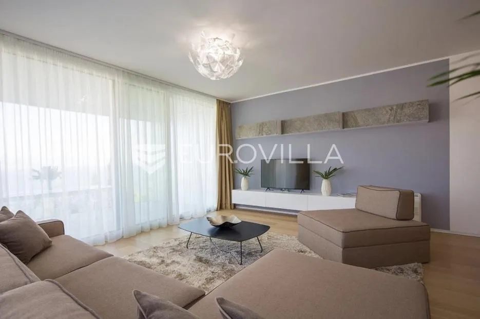 opatija, punta kolova, luksuzan stan s bazenom 84 m² - slika 2