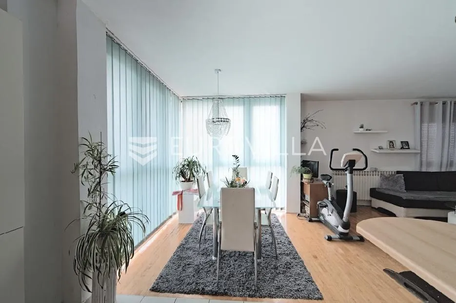 osijek, retfala, prodaje se 3 soban stan površine 92 m², 4. kat - slika 2