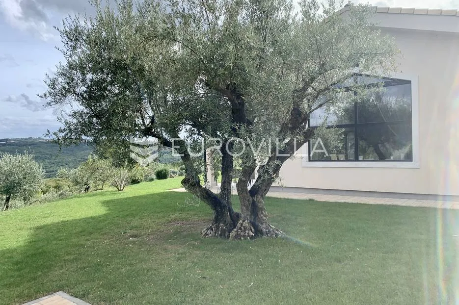 grožnjan, luksuzna vila s prekrasnim pogledom - slika 3