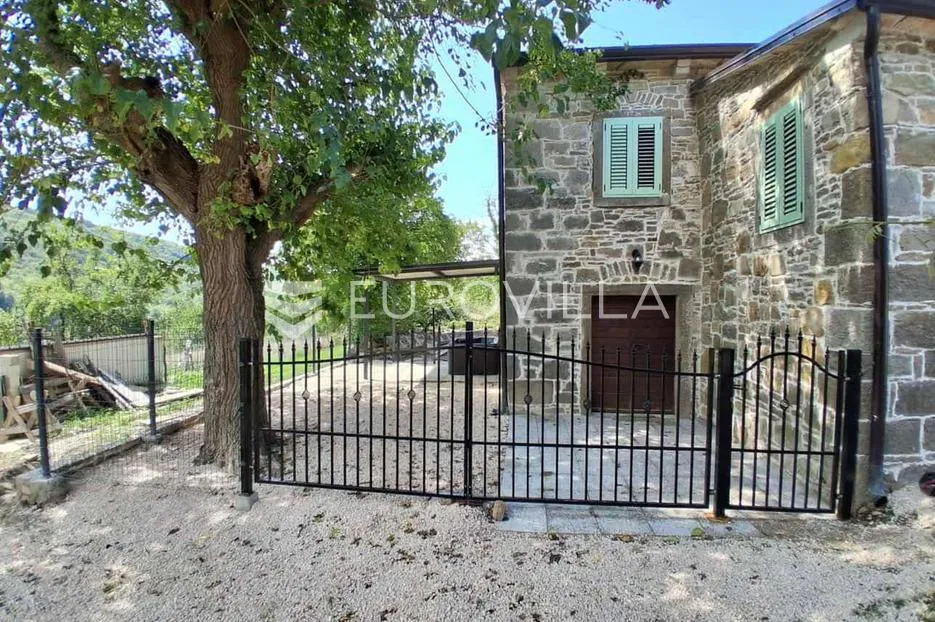 Istra, Buzet, autentična kamena kuća s potpunom privatnošću u srcu prirode - Sovinjak, Buzet