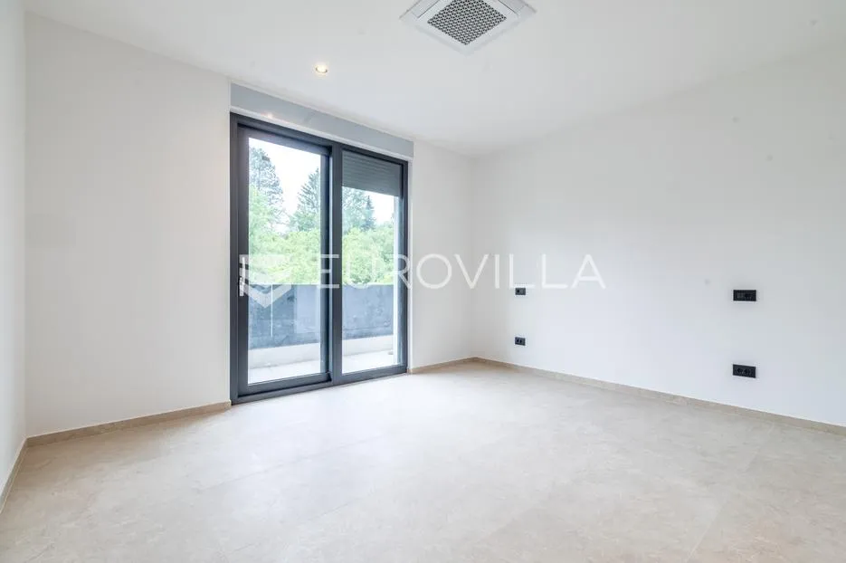 zagreb, brezovica, luksuzna vila 645 m² s unutarnjim bazenom - slika 23