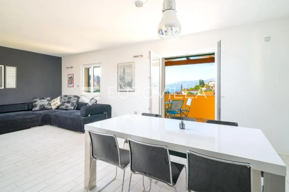 brač, splitska, kuća ukupne površine 170 m² - slika 6