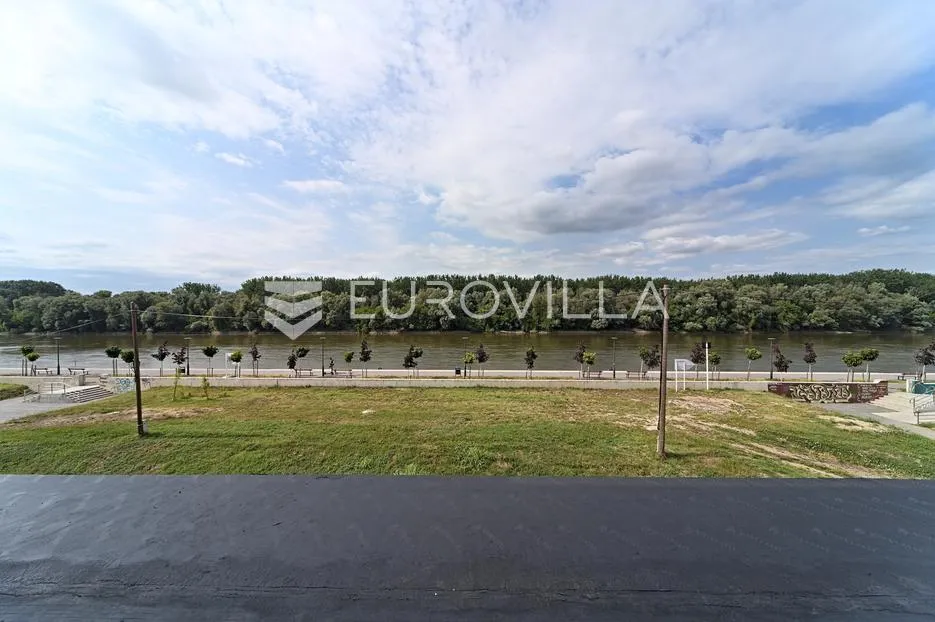 osijek, donji grad, prodaje se prostrani stan uz dravu do promenade - slika 2