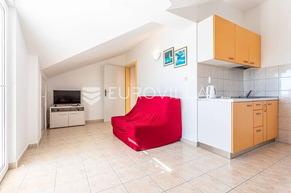 sevid, apartmanska kuća 50 metara od mora - slika 20