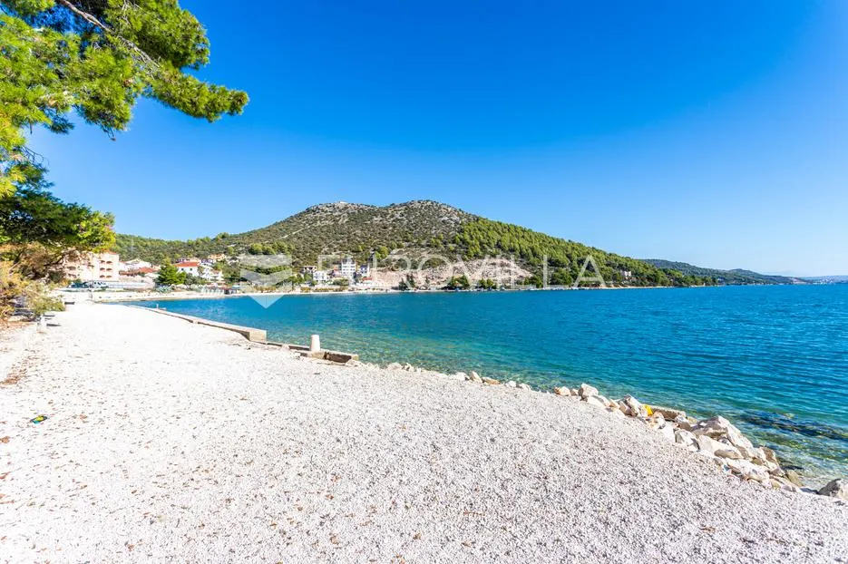 marina, građevinsko zemljište ukupne površine 1753 m² - slika 4