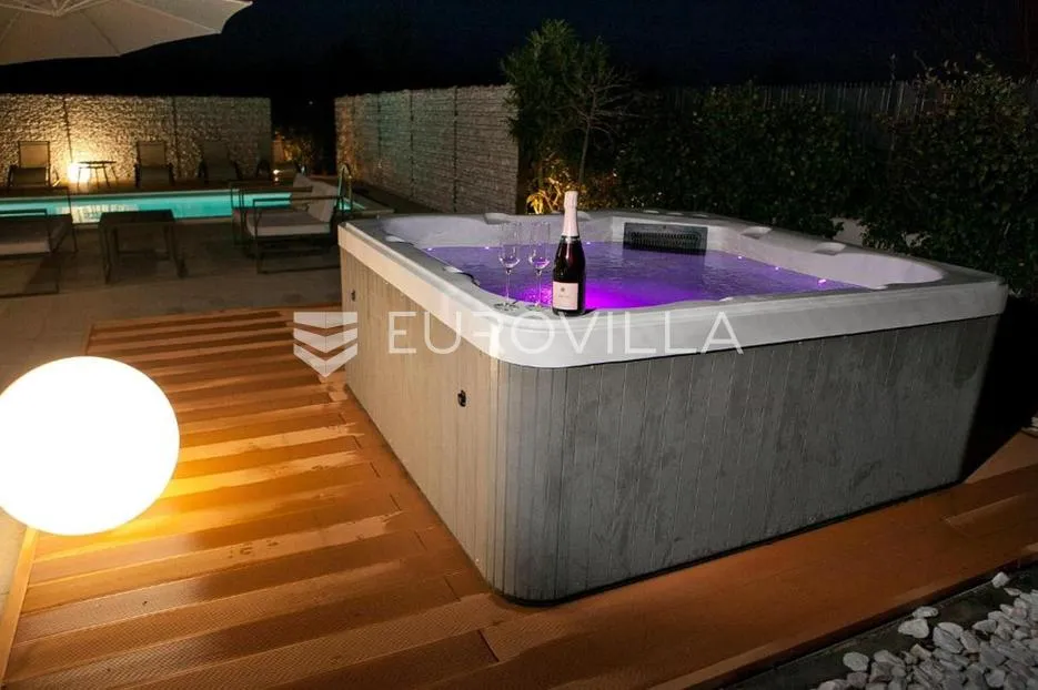 zaton, nin, luksuzna vila s bazenom i jacuzzijem - slika 28