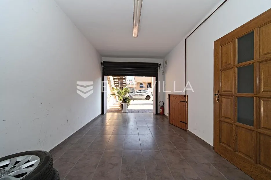 osijek, donji grad, prodaje se prostrana rustikalna vila površine 403 m² - slika 14