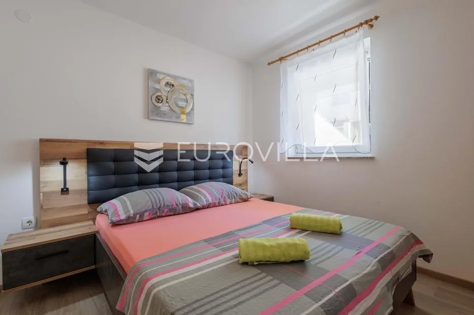 istra, medulin, kuća s dva stana, 100 m od mora - slika 12