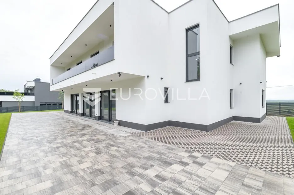 zagreb, brezovica, luksuzna vila 645 m² s unutarnjim bazenom - slika 19