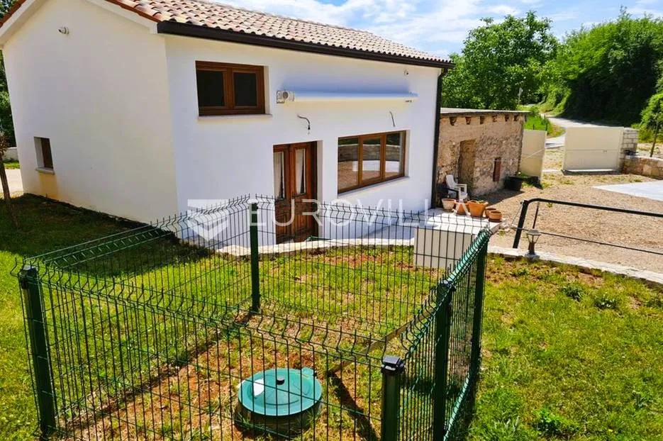 santalezi, kamena kuća 265 m2, dvorište 4600 m2, bazen - slika 3