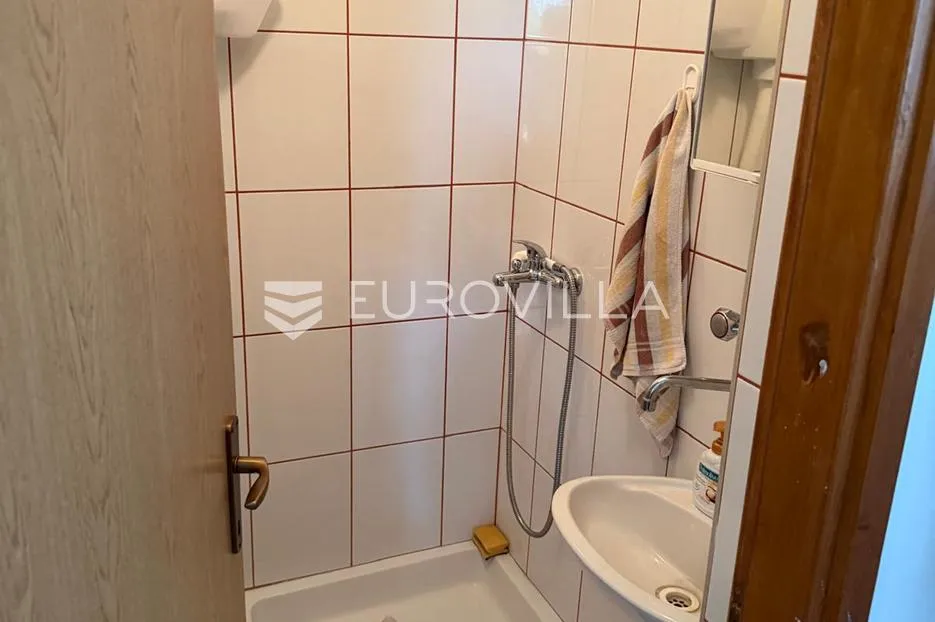 duga resa, belavići, kuća 105 m², vinograd, mirna lokacija - slika 4