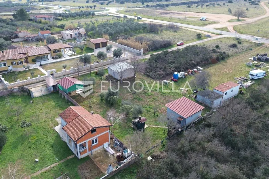 istra, pula, atraktivno zemljište s dva ucrtana objekta u završnoj fazi legalizacije - slika 3