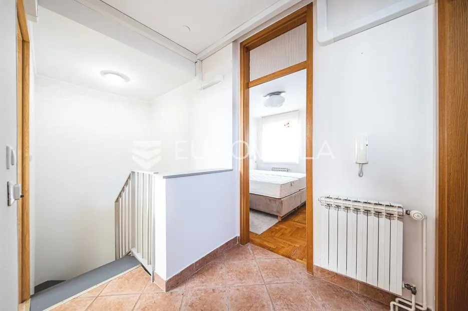 zagreb, zelenjak, prekrasan četverosoban dvoetažni stan, 120 m² - slika 17
