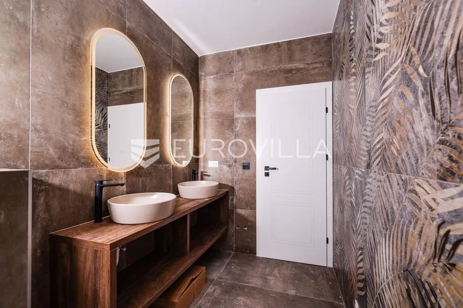 zadar, privlaka, trosoban stan na prvom katu s pogledom na more 110,22 m² - slika 7