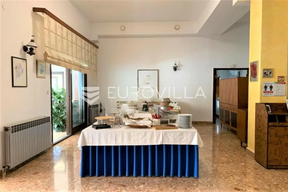 istra, krnica, hotel s uhodanim poslovanjem 100 metara od plaže, investcijia - slika 13