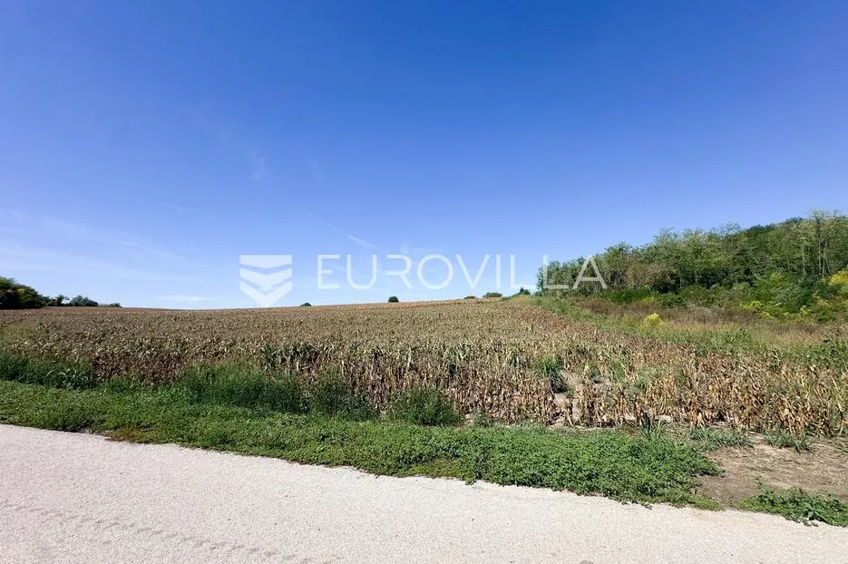 Vukovar, Vučedol, zemljište 10 320 m²