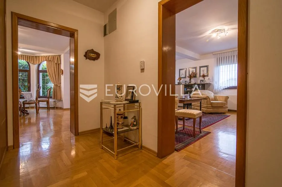 zagreb, maksimir, prekrasna obiteljska kuća na zemljištu 1450 m² - slika 3