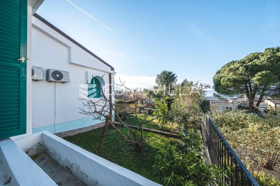otok krk, njivice, prekrasna kuća s pogledom na more nkp 244 m2 - slika 20
