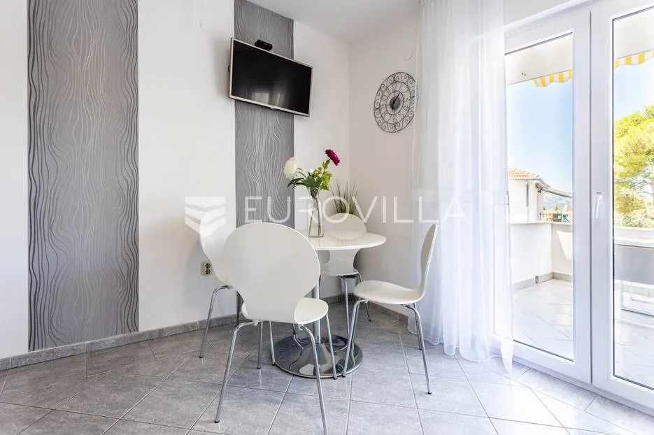 čiovo, okrug donji, apartmanska vila s bazenom - slika 28