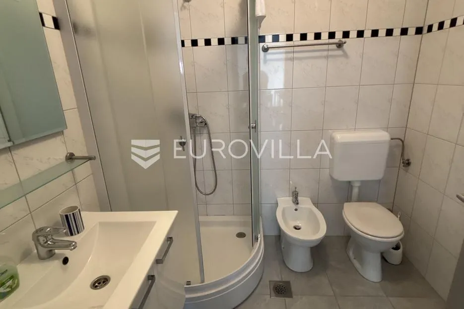medulin, apartmanska kuća sa sedam stanova na mirnoj lokaciji - slika 49