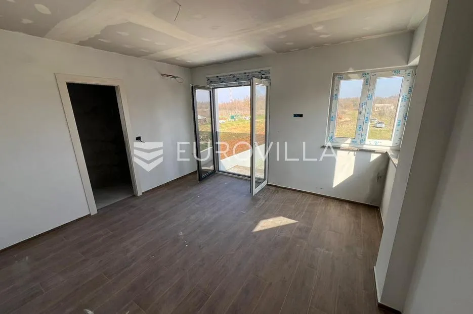 istra, svetvinčenat, kvalitetna moderna kuća 180 m² s bazenom 24 m² i garažom - slika 18