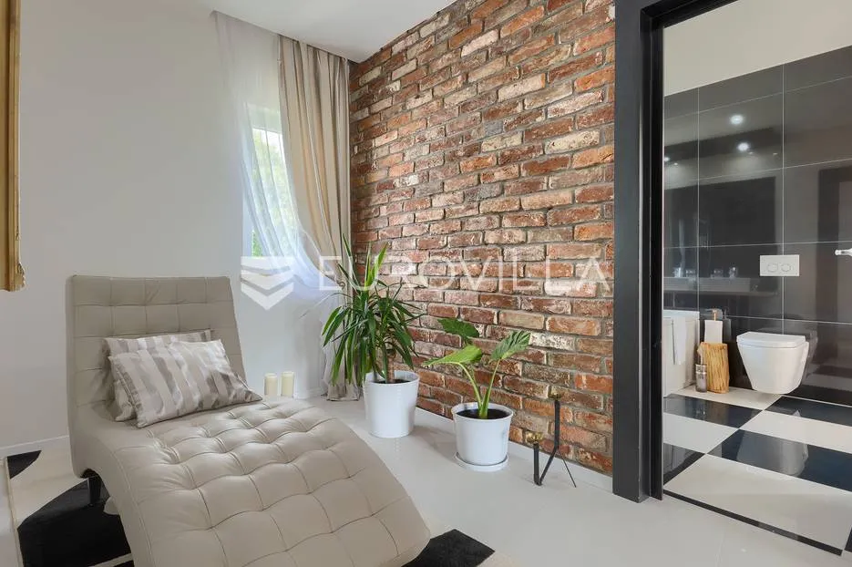 rovinj, rovinjsko selo, prekrasna villa s wellnessom i bazenom, 224 m² - slika 73