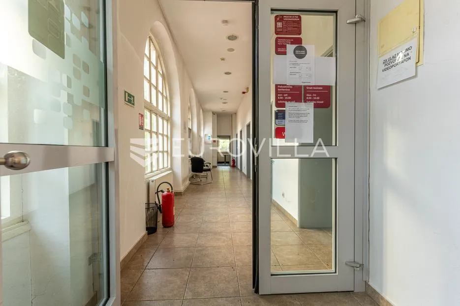 požega, trg sv.trojstva, namješteni poslovni uredi 110 m² - slika 7