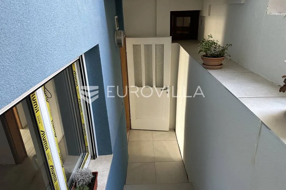 pula, nova veruda, stan s vrtom i pogled marina veruda - slika 3