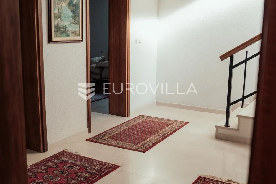 vinkovci, mirkovci, velika kuća s prostranim dvorištem - slika 26