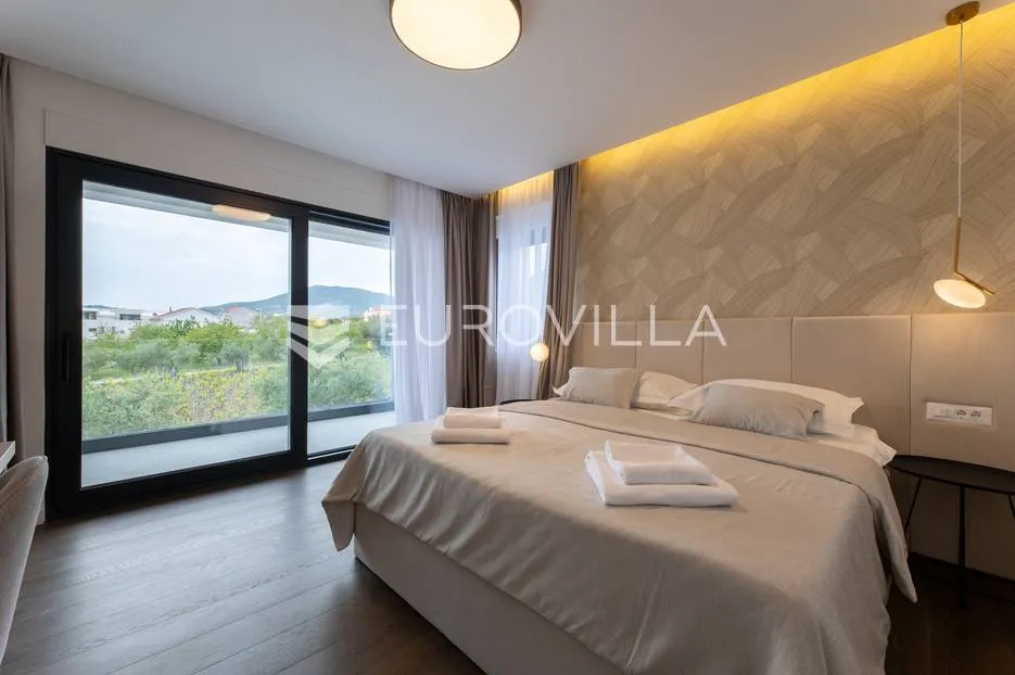 kaštel stari, luksuzna vila s bazenom i pogledom na more - slika 16