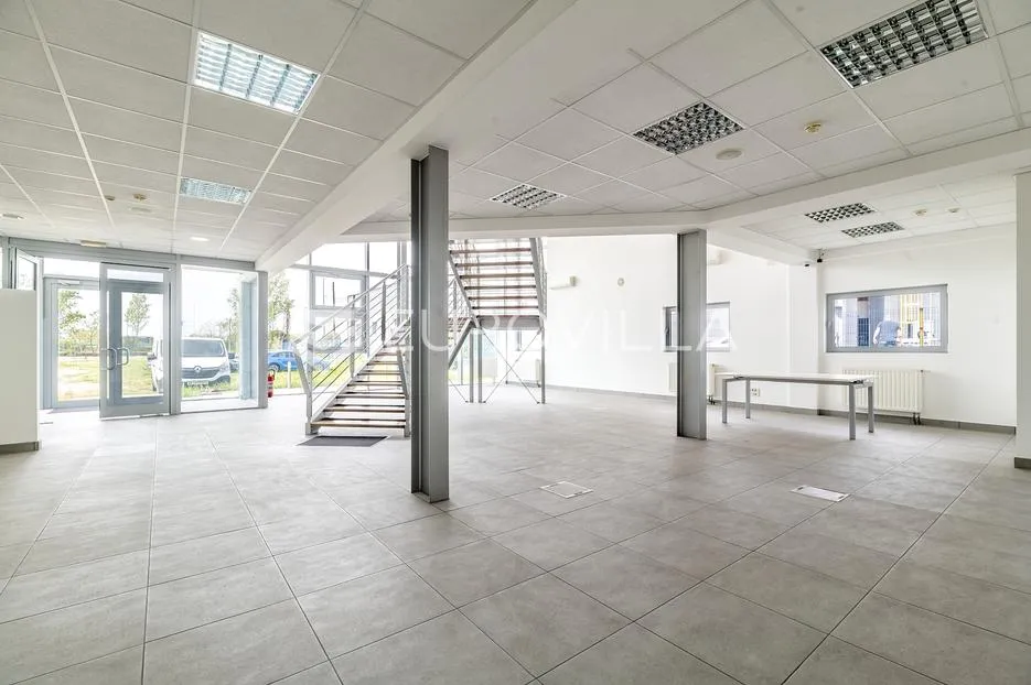 zagreb, hrvatski leskovac, poslovna zgrada 500 m² na parceli 5800 m² - slika 6