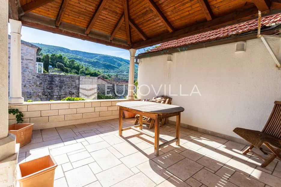 hvar, jelsa, dalmatinska kuća u centru mjesta, blizu mora - slika 15
