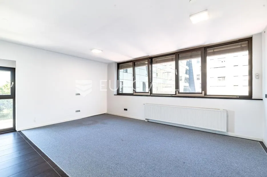 zagreb, špansko, nova galerija, atraktivan dvoetažan trosoban stan, 84 m² - slika 4