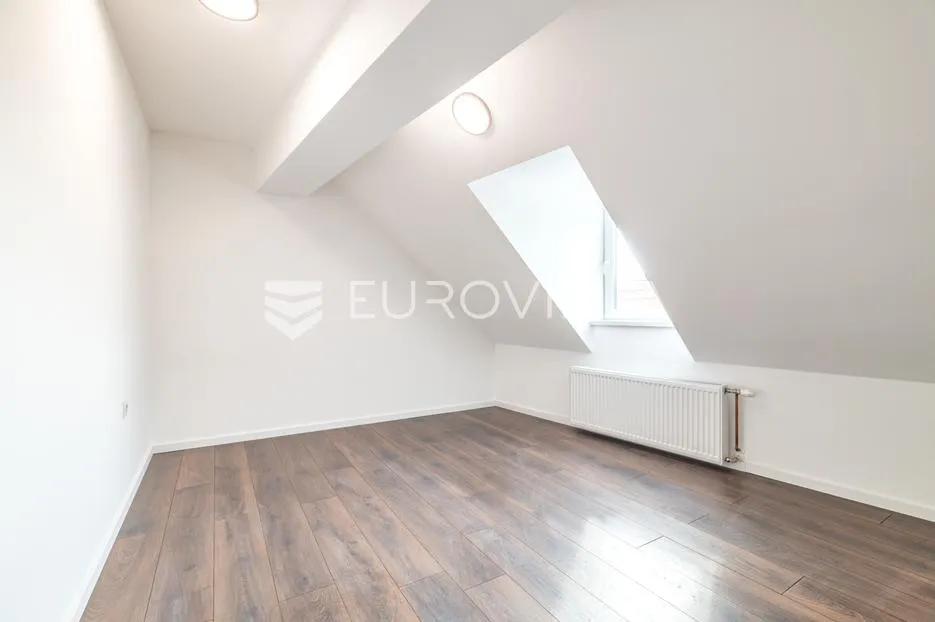 samobor, centar, trosoban stan nkp 87 m2 - slika 3