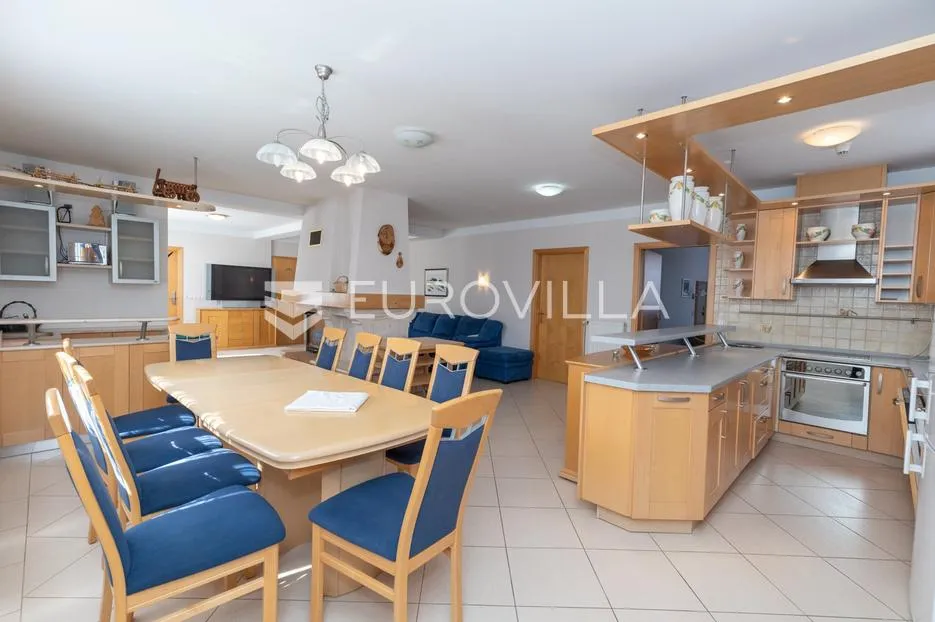 g.kotar, ravna gora, uhodani turistički objekt 1500 m² na parceli od 3799 m² - slika 26
