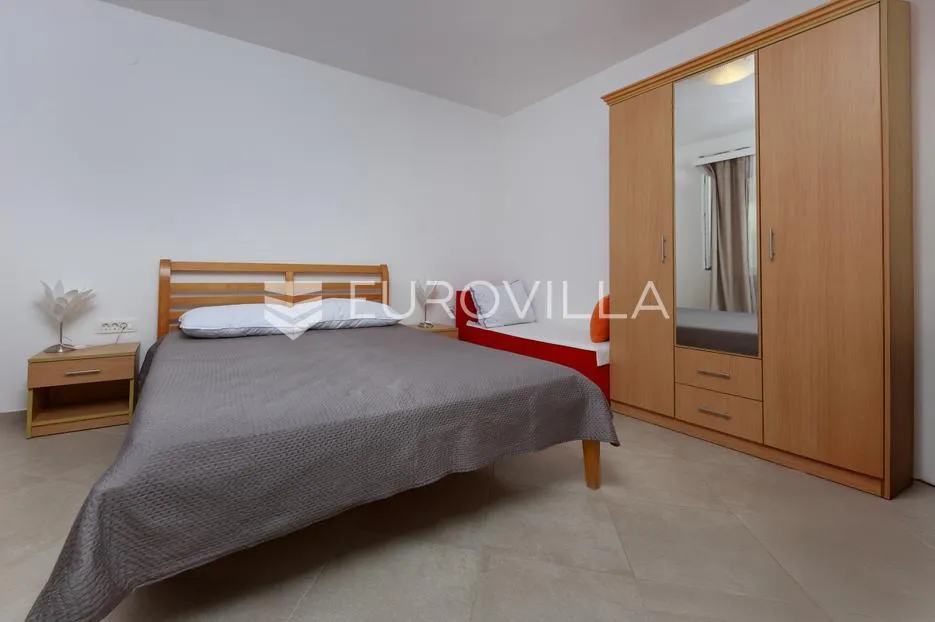 senj, kuća 160 m² s vrtom i pogledom na more - slika 6
