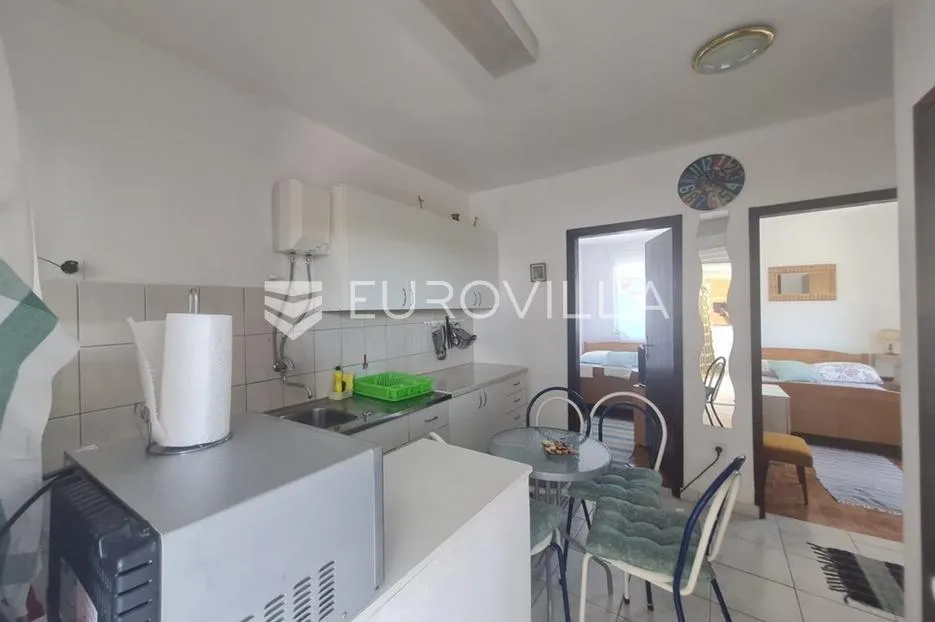 vir, apartmanska kuća s 3 jedinice, velikom okućnicom i potencijalom za bazen blizu centra - slika 34