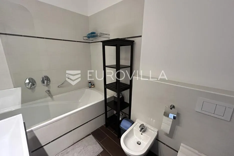 biograd na moru, trosoban stan 90,54m2 u centru grada, 50m od mora - slika 15