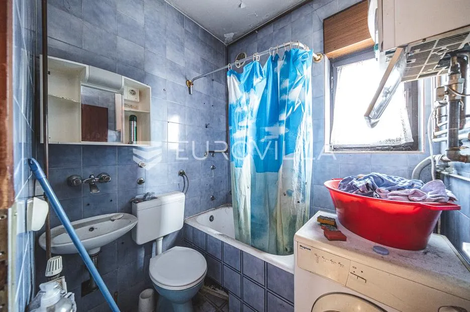 zagreb, rudeš, prostran dvoetažan stan 103 m² za adaptaciju - slika 7