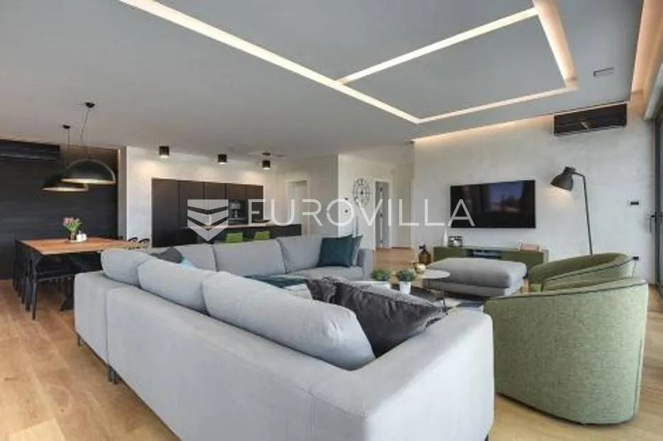 istra, vodnjan vila s pogledom na brijune 499 m2 - velika okućnica - slika 35