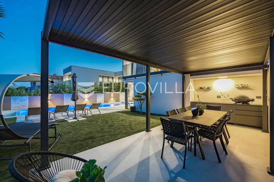 istra, medulin, prekrasna moderna dvojna vila 220 m² - slika 57