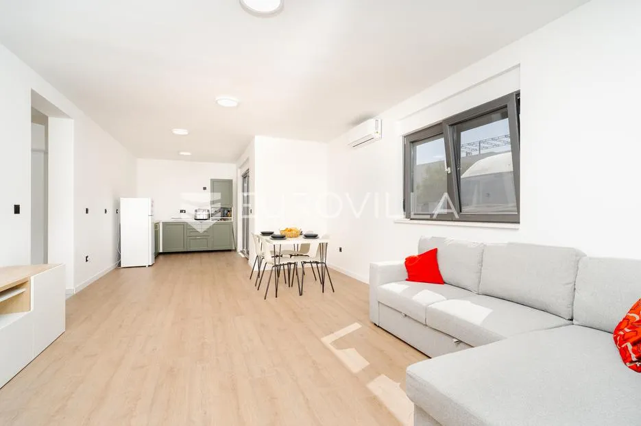 zadar, privlaka, dvosoban stan s vrtom, 83,47 m² - slika 4
