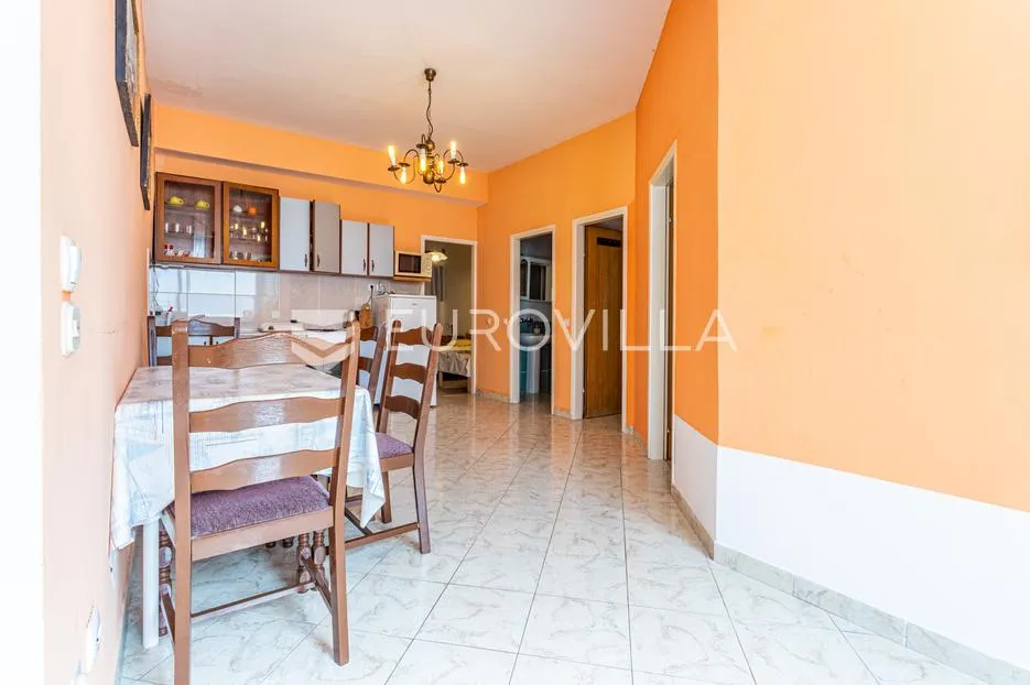 vodice, apartmanska kuća u blizini mora - slika 14