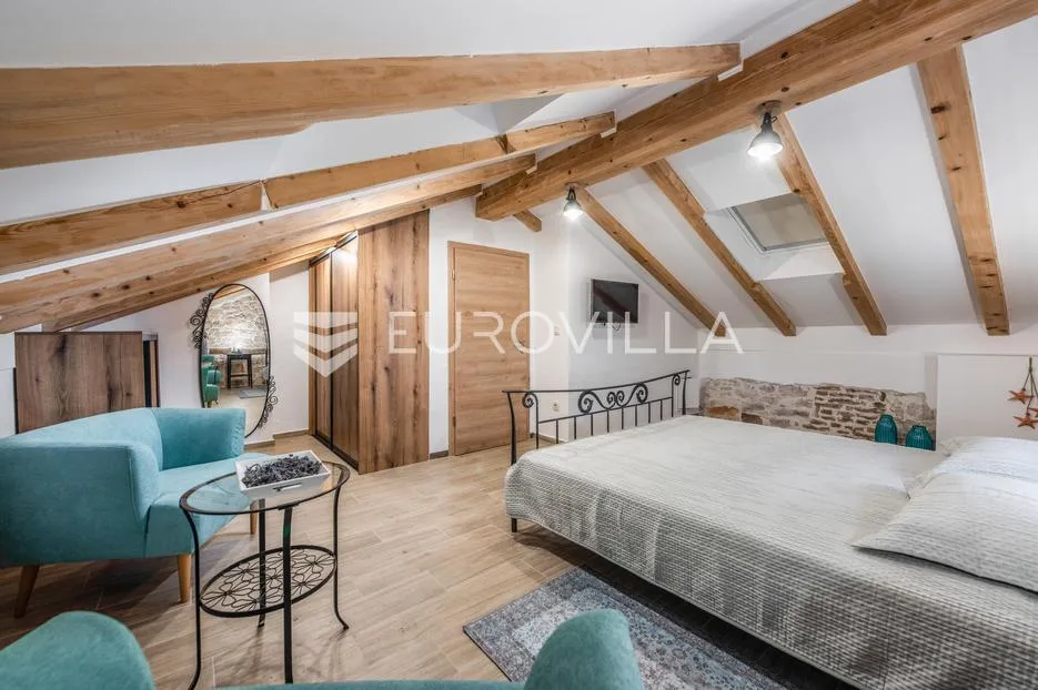 istra, umag, autentična istarska kamena kuća 260 m², okružena zelenilom, 1349 m² okućnice - slika 49