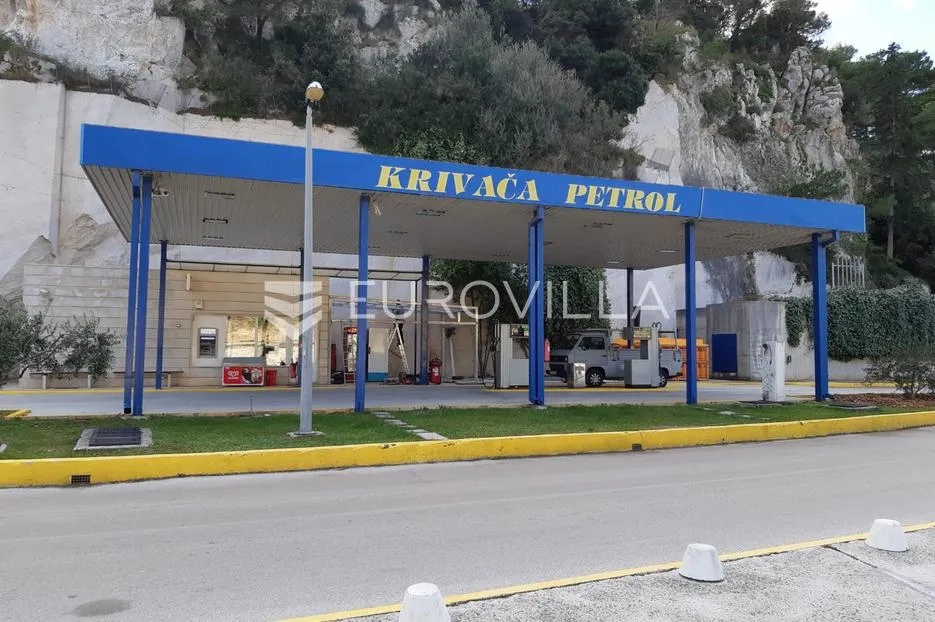 brač, selca, poslovni prostor, trenutno kopnena i morska benzinska postaja - slika 4
