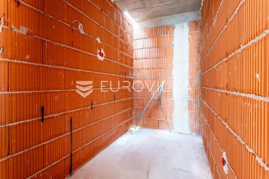 kaštel lukšić, trosoban penthouse s krovnom terasom i dva parkirna mjesta - slika 21